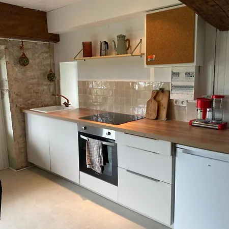 Cottage En Vignoble Leynes Exterior photo
