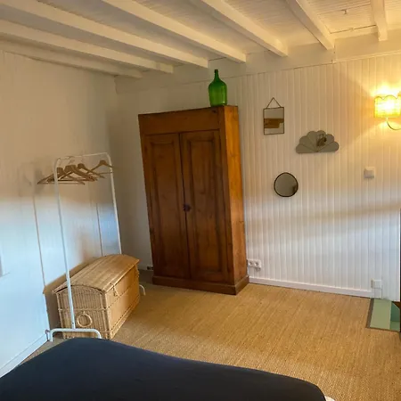 Cottage En Vignoble Leynes Exterior photo