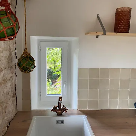 Cottage En Vignoble Leynes Exterior photo